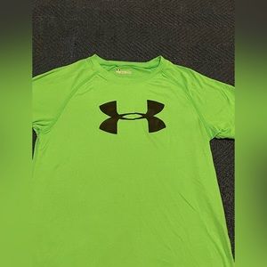 Green Under Armour Dri-Fit for Boys Size 7
